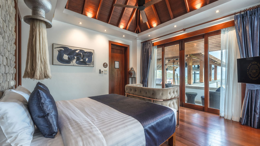 Sea View Zenith - Bedroom with a fantastic view of the bay